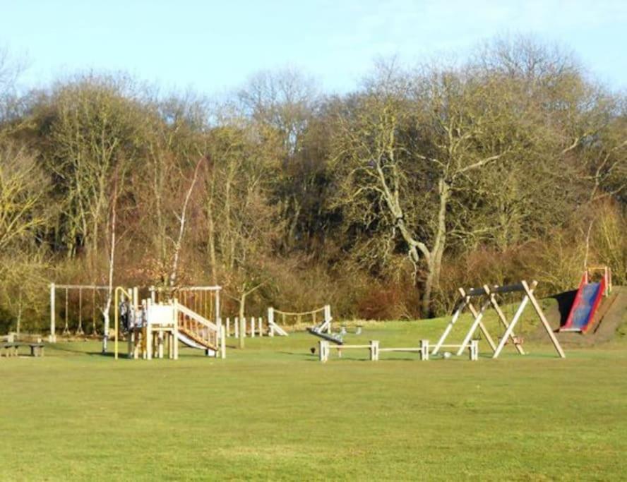 The Old Hay Barn - Games Room, Gym, Sleeps 8 Godmanchester エクステリア 写真