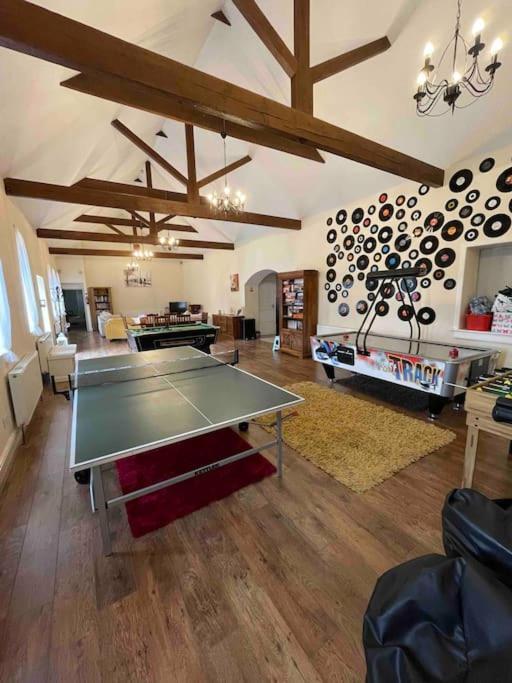 The Old Hay Barn - Games Room, Gym, Sleeps 8 Godmanchester エクステリア 写真