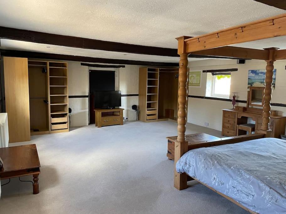 The Old Hay Barn - Games Room, Gym, Sleeps 8 Godmanchester エクステリア 写真